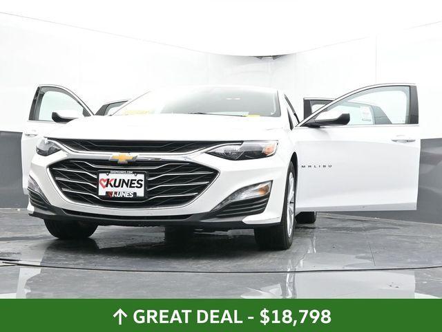 Photo of 2024 Summit White Chevrolet Malibu