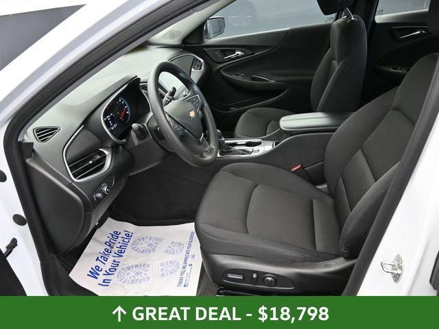 Photo of 2024 Summit White Chevrolet Malibu
