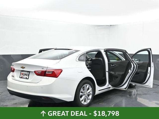 Photo of 2024 Summit White Chevrolet Malibu