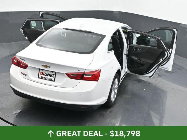 Photo of 2024 Summit White Chevrolet Malibu