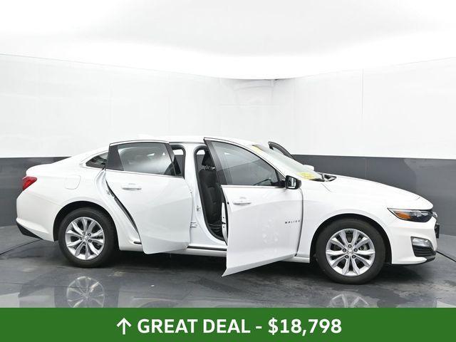 Photo of 2024 Summit White Chevrolet Malibu