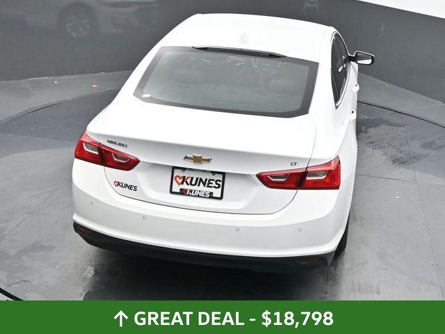 Photo of 2024 Summit White Chevrolet Malibu