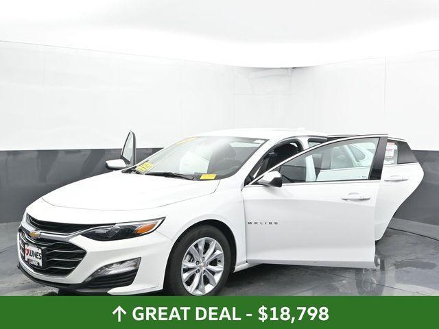Photo of 2024 Summit White Chevrolet Malibu
