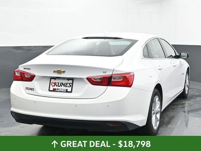Photo of 2024 Summit White Chevrolet Malibu