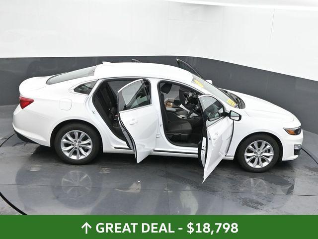 Photo of 2024 Summit White Chevrolet Malibu