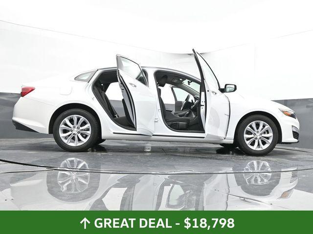 Photo of 2024 Summit White Chevrolet Malibu