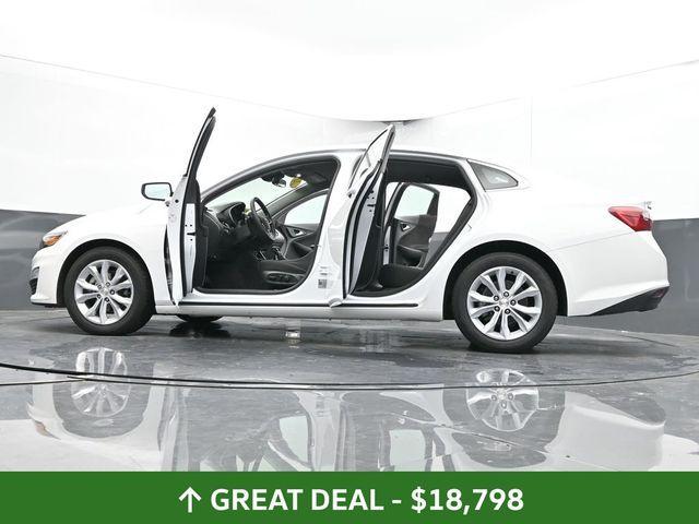 Photo of 2024 Summit White Chevrolet Malibu