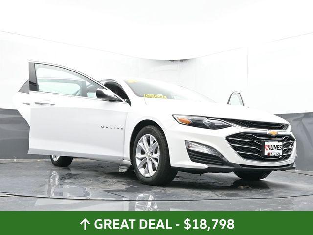 Photo of 2024 Summit White Chevrolet Malibu