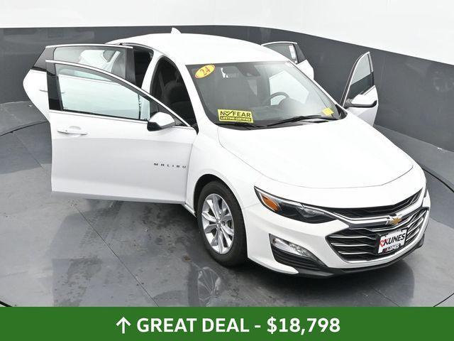 Photo of 2024 Summit White Chevrolet Malibu