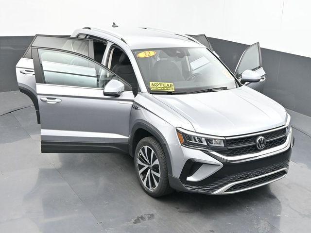 Photo of 2022 Pyrite Silver Metallic Volkswagen Taos