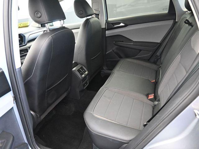 Photo of 2022 Pyrite Silver Metallic Volkswagen Taos