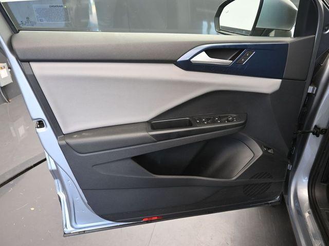 Photo of 2022 Pyrite Silver Metallic Volkswagen Taos