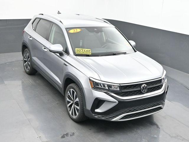 Photo of 2022 Pyrite Silver Metallic Volkswagen Taos