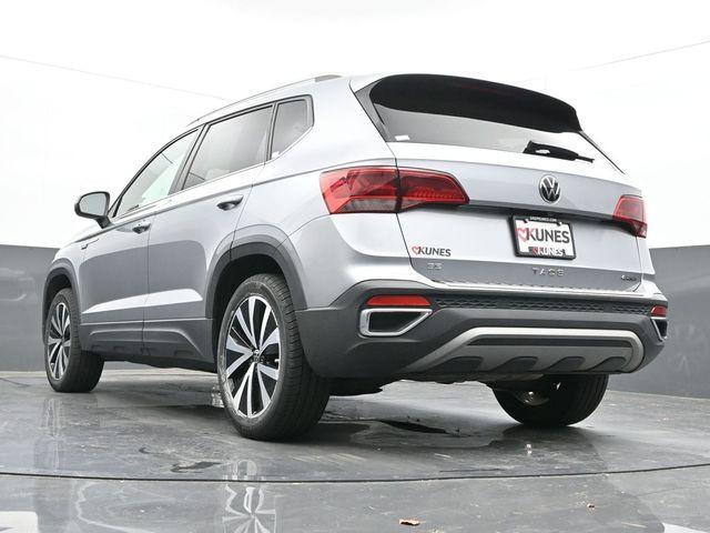 Photo of 2022 Pyrite Silver Metallic Volkswagen Taos