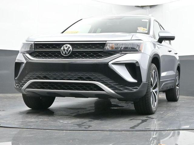 Photo of 2022 Pyrite Silver Metallic Volkswagen Taos