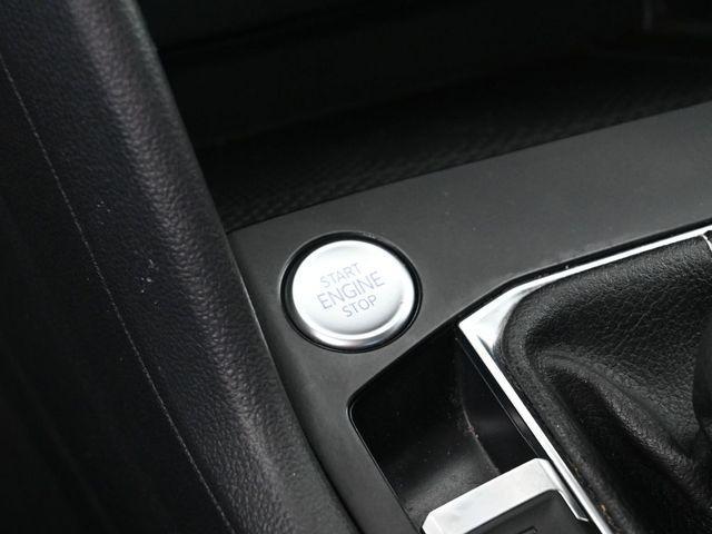 Photo of 2022 Pyrite Silver Metallic Volkswagen Taos