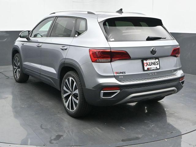 Photo of 2022 Pyrite Silver Metallic Volkswagen Taos