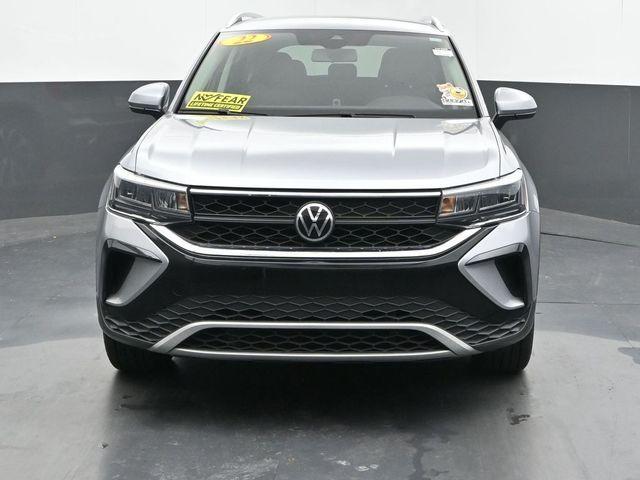 Photo of 2022 Pyrite Silver Metallic Volkswagen Taos