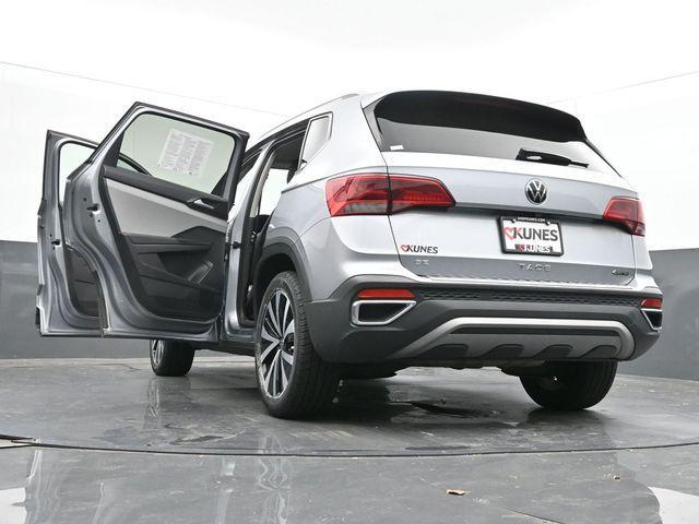 Photo of 2022 Pyrite Silver Metallic Volkswagen Taos