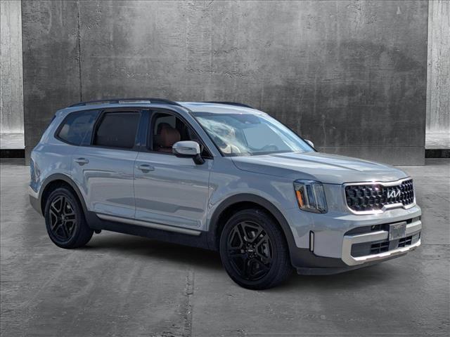 Photo of 2023 Wolf Gray Kia Telluride