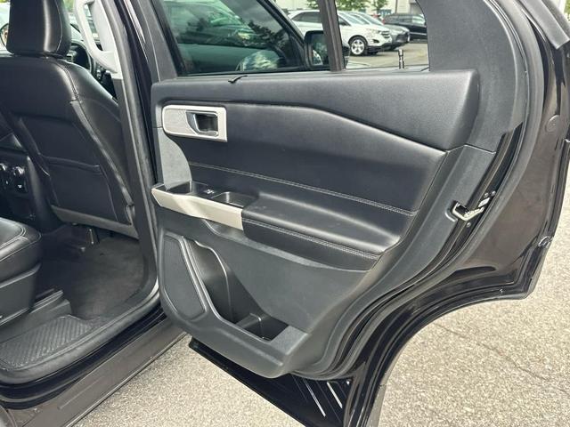Photo of 2021 Agate Black Metallic Ford Explorer