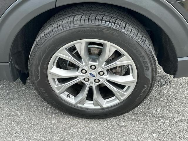 Photo of 2021 Agate Black Metallic Ford Explorer