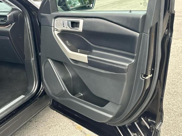 Photo of 2021 Agate Black Metallic Ford Explorer