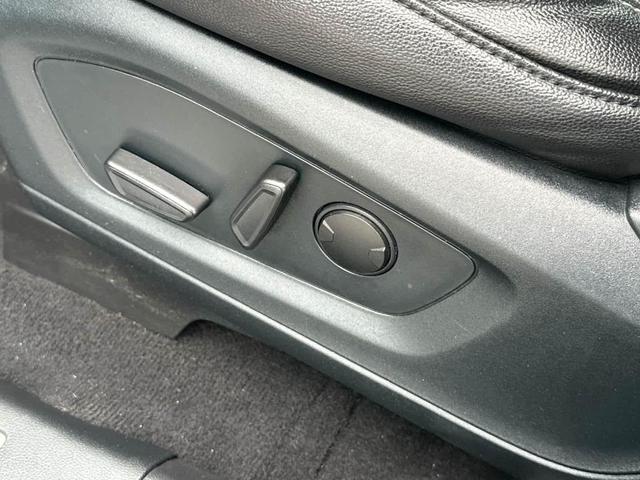 Photo of 2021 Agate Black Metallic Ford Explorer