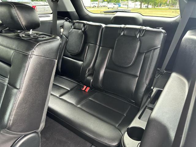 Photo of 2021 Agate Black Metallic Ford Explorer