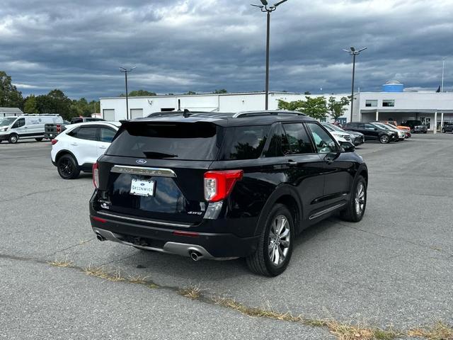 Photo of 2021 Agate Black Metallic Ford Explorer