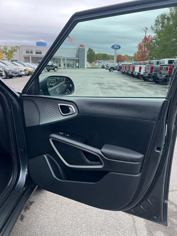 Photo of 2024 Gravity Gray Kia Soul
