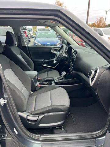 Photo of 2024 Gravity Gray Kia Soul