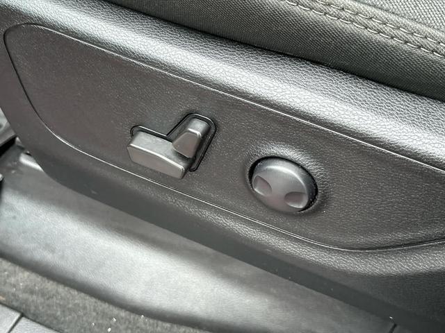 Photo of 2022 Flame Red Clearcoat RAM 1500