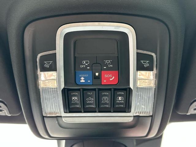 Photo of 2022 Flame Red Clearcoat RAM 1500