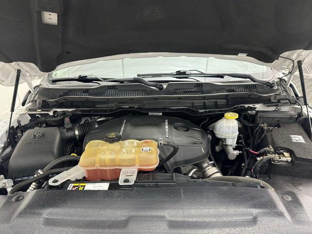 Photo of 2018 Bright White Clearcoat RAM 1500