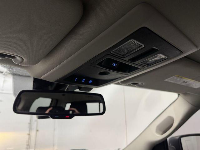Photo of 2018 Bright White Clearcoat RAM 1500