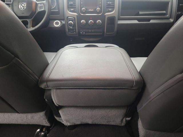 Photo of 2019 Bright Silver Metallic Clearcoat RAM 1500