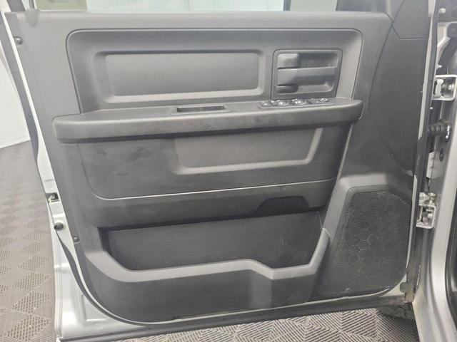 Photo of 2019 Bright Silver Metallic Clearcoat RAM 1500