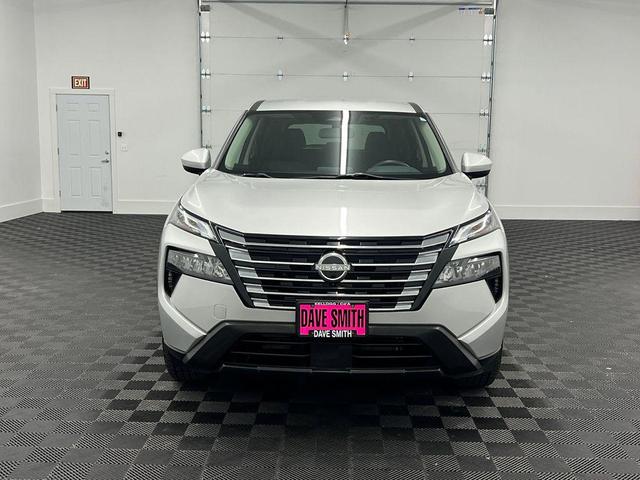 Photo of 2024 Brilliant Silver Metallic Nissan Rogue