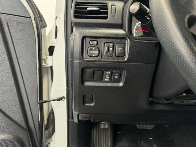 Photo of 2023 Ice Cap Toyota 4Runner