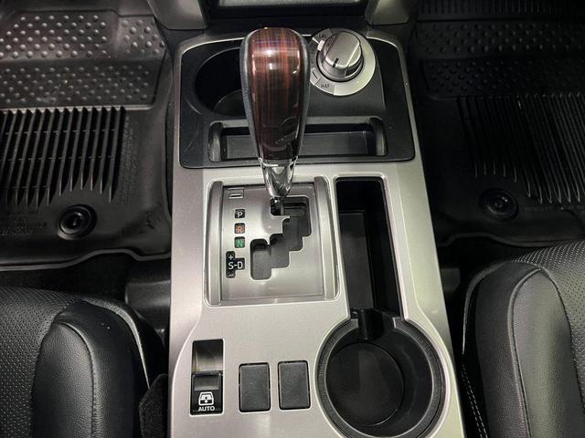 Photo of 2022 Midnight Black Metallic Toyota 4Runner
