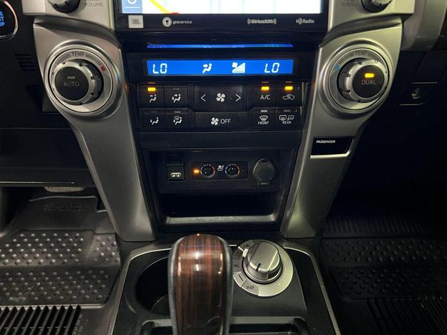 Photo of 2022 Midnight Black Metallic Toyota 4Runner