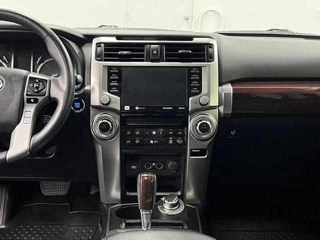 Photo of 2022 Midnight Black Metallic Toyota 4Runner