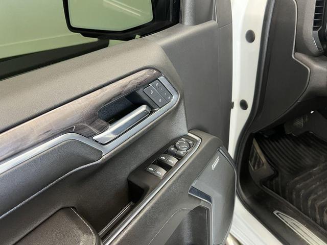 Photo of 2022 Summit White Chevrolet Silverado 1500
