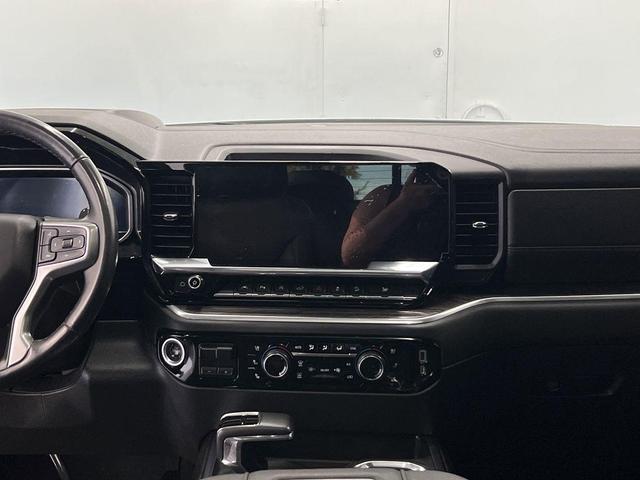 Photo of 2022 Summit White Chevrolet Silverado 1500