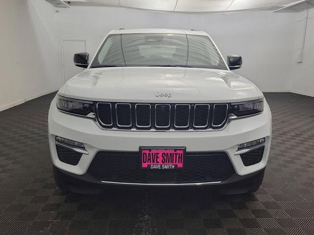 Photo of 2023 Bright White Clearcoat Jeep Grand Cherokee