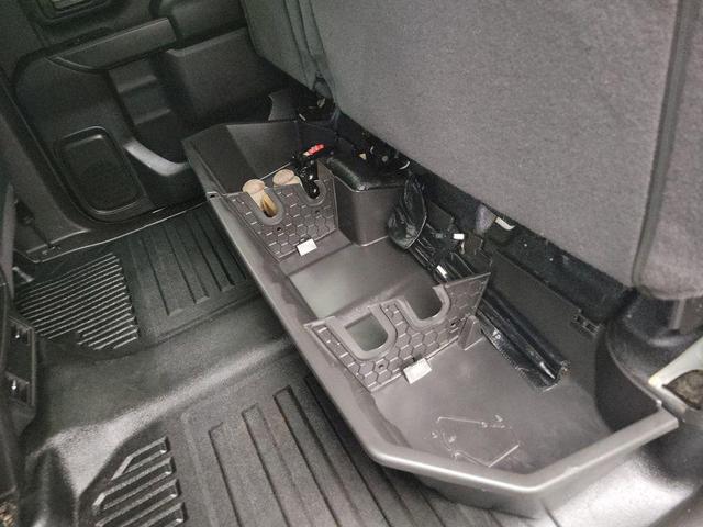 Photo of 2021 Summit White GMC Sierra 2500