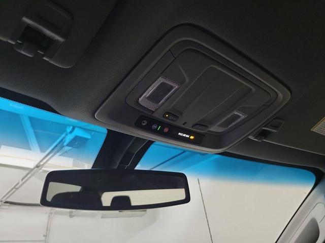Photo of 2021 Summit White GMC Sierra 2500