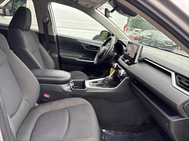 Photo of 2024 Silver Sky Metallic Toyota RAV4