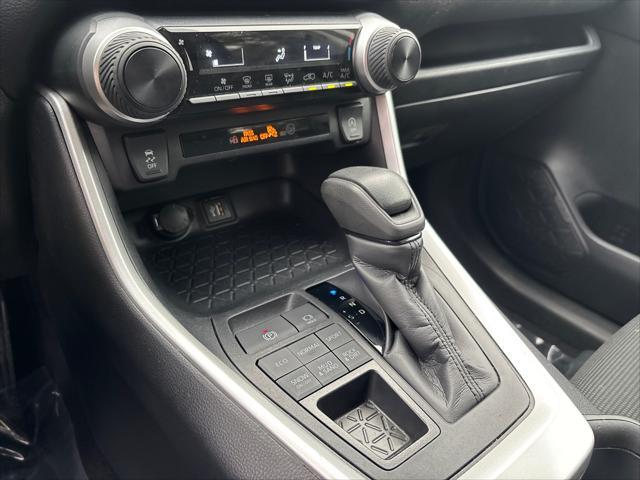 Photo of 2024 Silver Sky Metallic Toyota RAV4